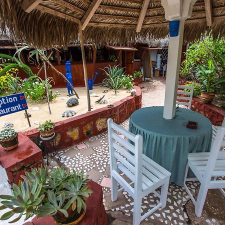 Chez Maggie Hotel & Restaurant Morondava Kültér fotó