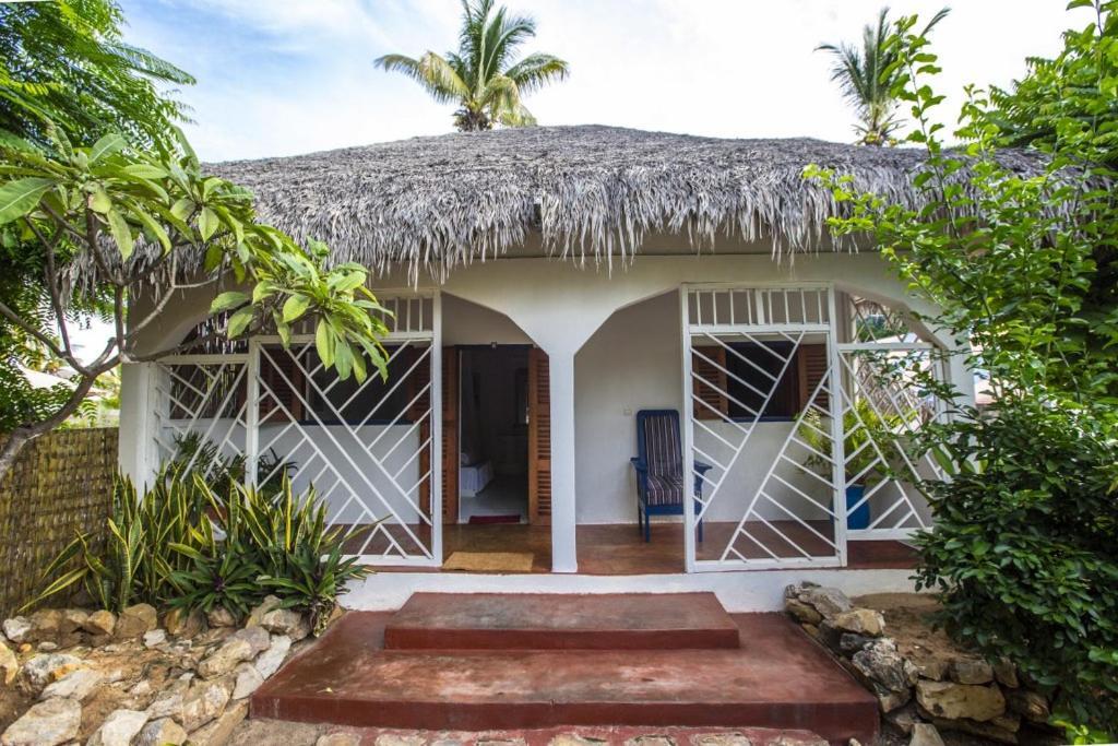 Chez Maggie Hotel & Restaurant Morondava Kültér fotó