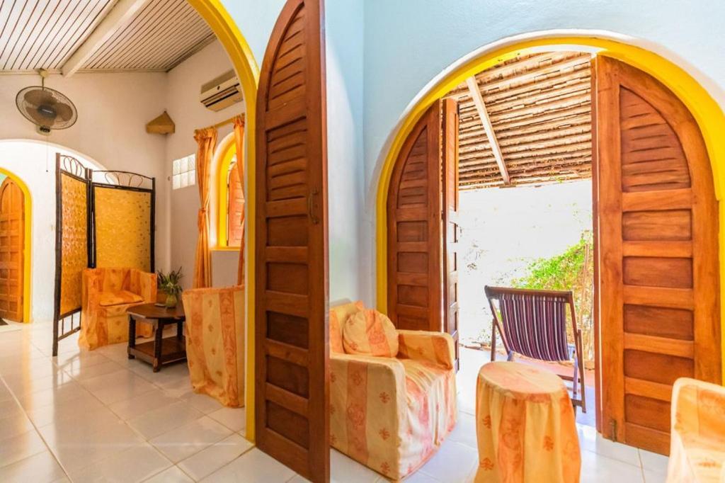 Chez Maggie Hotel & Restaurant Morondava Kültér fotó